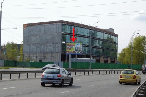 Фото рекламной плоскости по адресу Электриков ул., первый перед поворотом на Московский мост