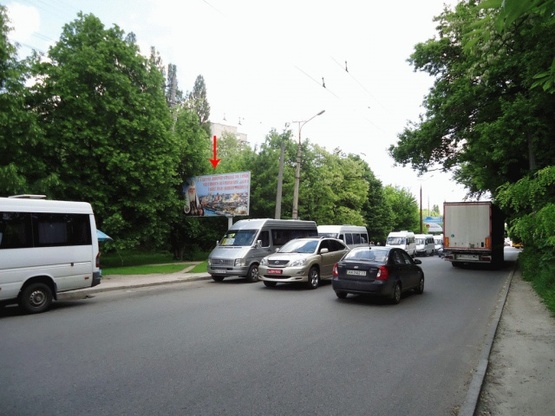 Фото рекламной плоскости по адресу Паникахи ул. 30, Тополь-3, из центра