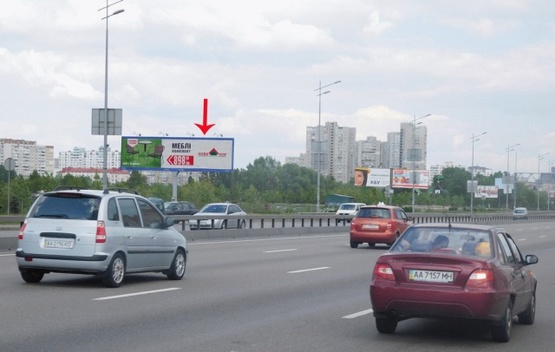 Фото рекламной плоскости по адресу Бажана пр-т 400 м до пр-та Григоренко, из центра, правый