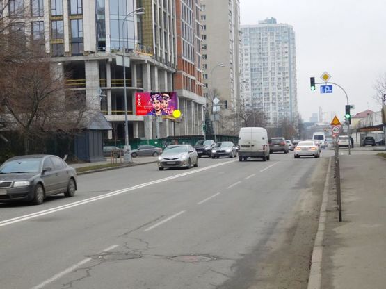 Фото рекламной плоскости по адресу Малевича Казимира ул. 73, возле ул.Владимиро-Лыбедская, из центра