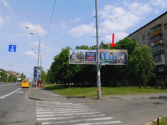 Фото рекламної площини за адресою Дружбы Народов б-р 4/6, напротив гостиницы "Дружба", правая, в центр