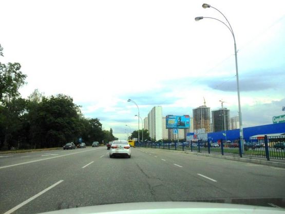 Фото рекламной плоскости по адресу м.Бровари, вул.Київська, напроти 310 (Епіцентр)