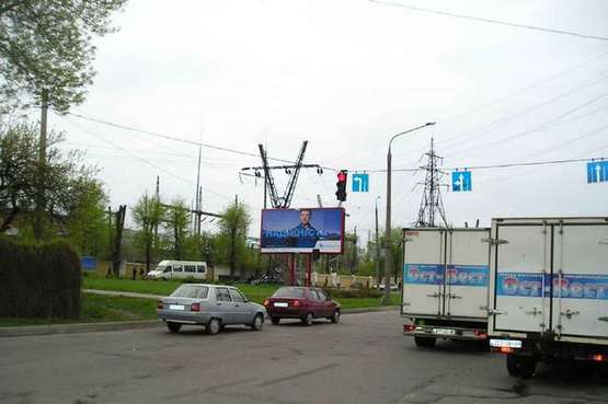 Фото рекламної площини за адресою Іванова вул. - 8-го Березня вул. Фото рекламної площини за адресою Іванова вул. - 8-го Березня вул.