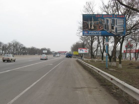 Фото рекламної площини за адресою Киевская трасса