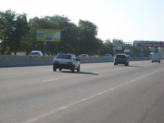 Фото рекламної площини за адресою Киевская трасса