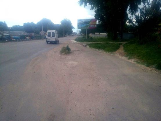 Фото рекламной плоскости по адресу ул. Деревянко, 12(навпроти Оптових баз)