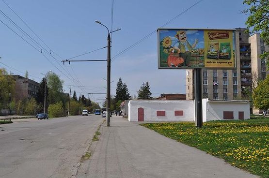 Фото рекламной плоскости по адресу Зулинского ул., 39 (ж\м "ДПЗ 18" , 200 м. от ТЦ) Фото рекламной плоскости по адресу Зулинского ул., 39 (ж\м "ДПЗ 18" , 200 м. от ТЦ)