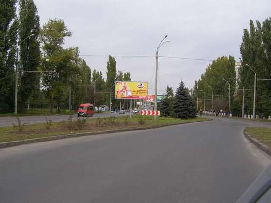 Фото рекламної площини за адресою Небесної Сотні просп. (Маршала Жукова просп.), 87/89