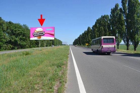 Фото рекламной плоскости по адресу Московский пр-т - Ростовская трасса возле поворота на Б. Рогань (выезд из города)