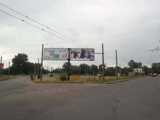 Фото рекламной плоскости по адресу Івасюка вул. (до мосту, права) Фото рекламной плоскости по адресу Івасюка вул. (до мосту, права)