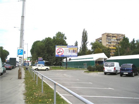 Фото рекламной плоскости по адресу ул., Зодчих 74 Крупная транспортная развязка, "Обойный" рынок, ТЦ "4 Room"  ТЦ "Диамант" ТЦ "Эпицентр"