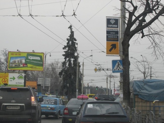 Фото рекламної площини за адресою Шевченко пл. Фото рекламної площини за адресою Шевченко пл.
