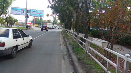 Фото рекламної площини за адресою Нафтовиків вул./Перемоги пл./в центр/лівий Фото рекламної площини за адресою Нафтовиків вул./Перемоги пл./в центр/лівий