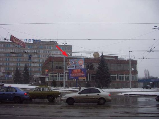 Фото рекламной плоскости по адресу пл. Жовтнева, 1 Фото рекламной плоскости по адресу пл. Жовтнева, 1