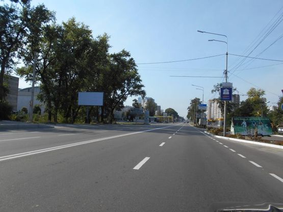 Фото рекламной плоскости по адресу м. Бровари, вул. Київська, 326