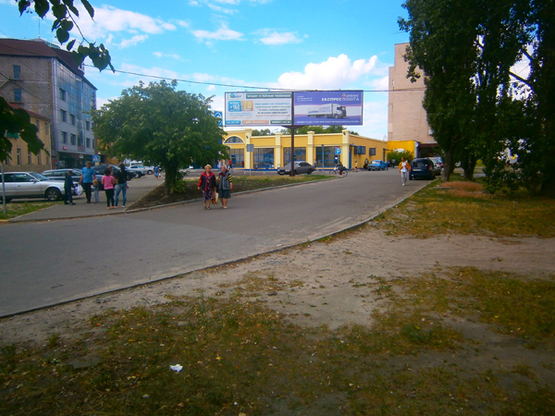 Фото рекламной плоскости по адресу район вокзала, ул. Авиаконструктора Антонова, напротив супермаркета "Фуршет" Фото рекламной плоскости по адресу район вокзала, ул. Авиаконструктора Антонова, напротив супермаркета "Фуршет"