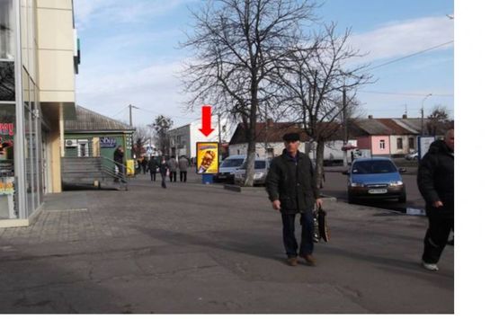 Фото рекламной плоскости по адресу Ивана Кочерги ул., 3 (дитячий супермаркет «Мірошка», магазин «Євротоп», піццерія «Маріо»)