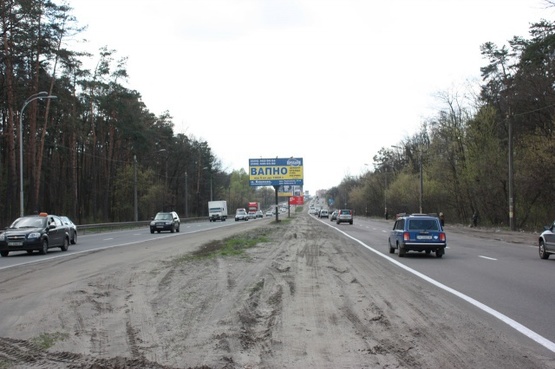 Фото рекламної площини за адресою Палладина, крупная транспортная развязка, на разделителе в направлении  м. Академгородок ТЦ "Агромат" "Novus" "Эпицентр"