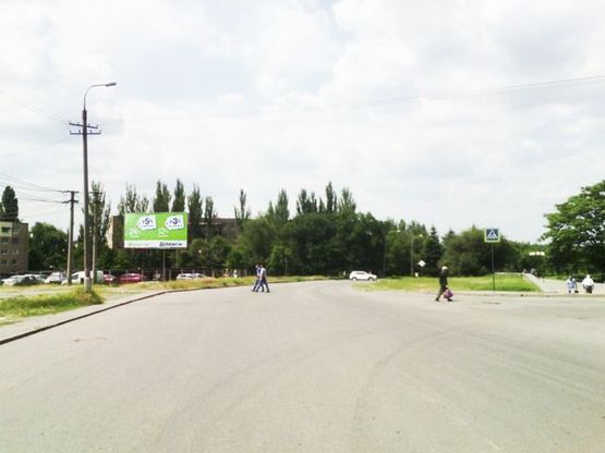 Фото рекламної площини за адресою Глазового ул., 8 - Вечерний бул. (ст. СТ "пл. Артёма"), к Великого В. ул.