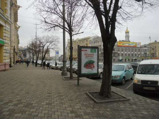 Фото рекламной плоскости по адресу Конституції пл., 26 (№1) Фото рекламной плоскости по адресу Конституції пл., 26 (№1)