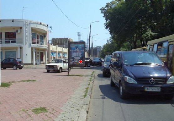 Фото рекламної площини за адресою Итальянский блв. - Канатная ул., 79/1