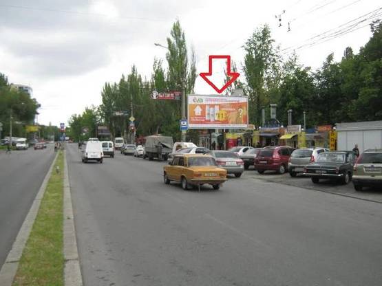 Фото рекламної площини за адресою 321_ул Победы /Сталеваров (рядом 6 Горбольница, Медицинский университет, остановки городского транспорта)