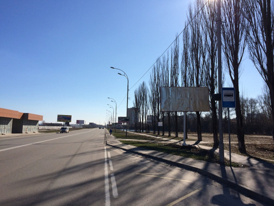 Фото рекламной плоскости по адресу Набережная, остановка к-р Мир, направление в Киев