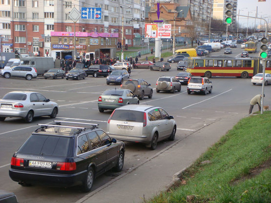 Фото рекламної площини за адресою ул. Чернобыльская,\ ул. Ирпенская