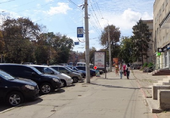 Фото рекламної площини за адресою Пирогова ул., 2 [№2]