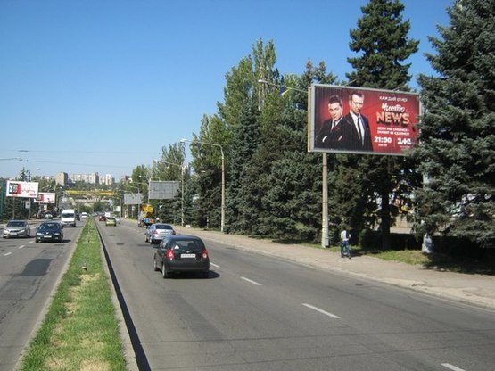 Фото рекламної площини за адресою пр.Соборний 111/2 – дамба, ЗАГС , ст.А (призматрон)