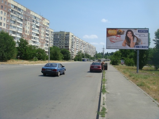 Фото рекламной плоскости по адресу Большая Диевская ул. (ул.братьев Трофимовых), напротив д.22а, в центр (жилой массив, кафе "Вечеря") Фото рекламной плоскости по адресу Большая Диевская ул. (ул.братьев Трофимовых), напротив д.22а, в центр (жилой массив, кафе "Вечеря")