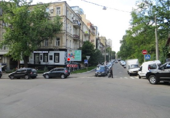 Фото рекламної площини за адресою Толстого Льва ул. - Ветрова ул., 1