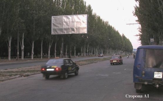Фото рекламної площини за адресою Ул. Чумаченко, 34 / ул. Комарова Фото рекламної площини за адресою Ул. Чумаченко, 34 / ул. Комарова