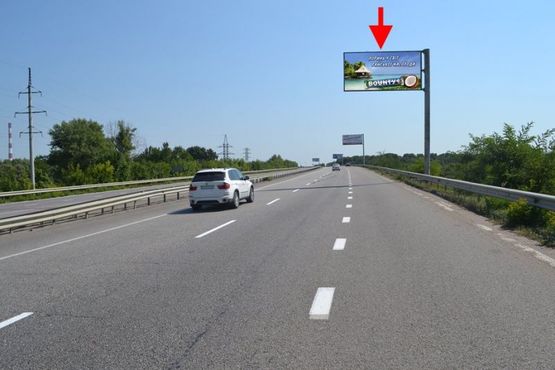 Фото рекламної площини за адресою Эстакада-пос.Песочин-въезд в город со ст.трассы Киев-Харьков-Довжанский