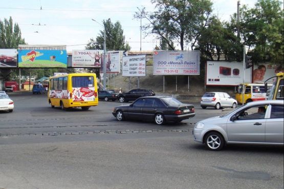 Фото рекламної площини за адресою ул. Приморская / спуск Маринеско №1