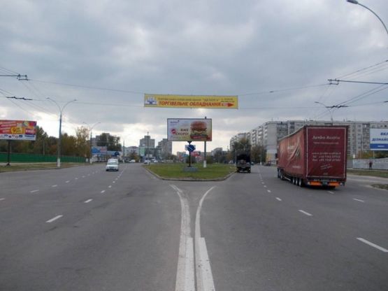 Фото рекламной плоскости по адресу Михайла Лушпи просп., 8 (Банк "Правекс")