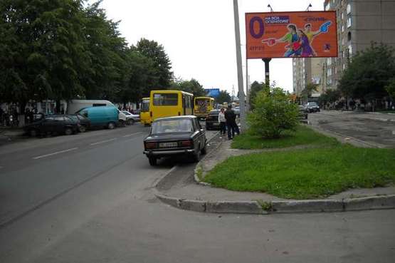 Фото рекламной плоскости по адресу Грінченка вул., 5 (до вул. Б. Хмельницького) Фото рекламной плоскости по адресу Грінченка вул., 5 (до вул. Б. Хмельницького)