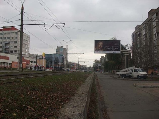 Фото рекламной плоскости по адресу ул. Келецкая (дом №73) Фото рекламной плоскости по адресу ул. Келецкая (дом №73)