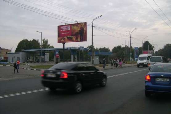 Фото рекламной плоскости по адресу Львівська вул., 79 - Трутовського вул. (з центру)