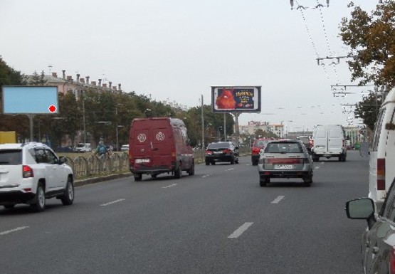 Фото рекламної площини за адресою Московский пр., 202 (в центр)