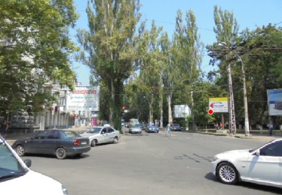 Фото рекламної площини за адресою Ушакова пр. - Пугачева пер. (BackLit)