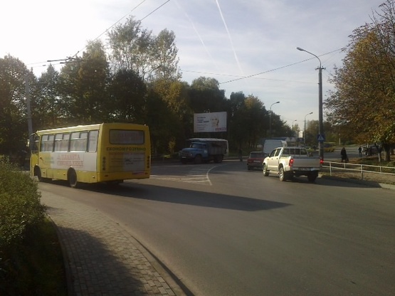 Фото рекламної площини за адресою Гордіюк/Конякіна_кільце Фото рекламної площини за адресою Гордіюк/Конякіна_кільце