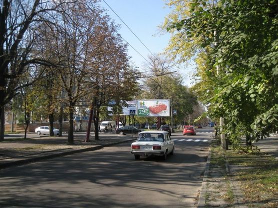 Фото рекламної площини за адресою бул. Шевченко / ул. Б. Хмельницкого   (в центр) (призматрон) Фото рекламної площини за адресою бул. Шевченко / ул. Б. Хмельницкого   (в центр) (призматрон)