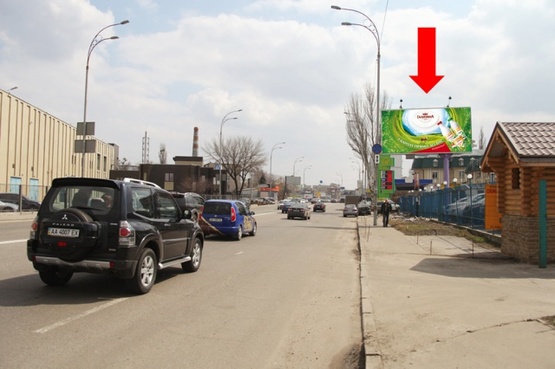 Фото рекламной плоскости по адресу Межигорская ул., 87, в центр.перед светофором Фото рекламной плоскости по адресу Межигорская ул., 87, в центр.перед светофором