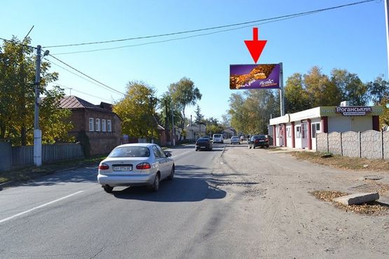 Фото рекламної площини за адресою Дергачи-ул. Сумской путь-Казначейство-в центр