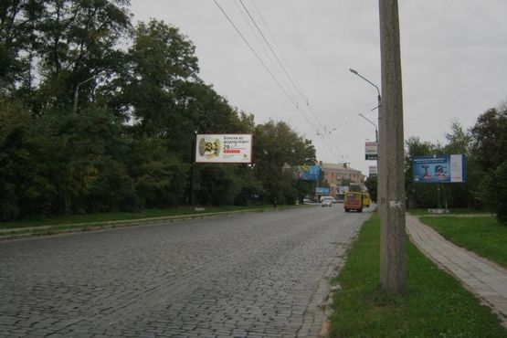 Фото рекламної площини за адресою Небесної Сотні вул., 22 Фото рекламної площини за адресою Небесної Сотні вул., 22