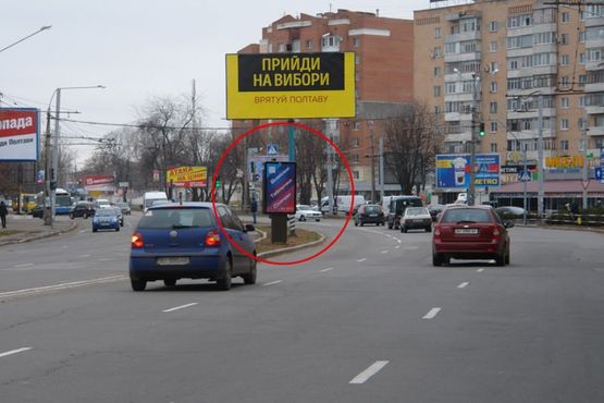 Фото рекламной плоскости по адресу вул. Європейська (Фрунзе) (розподільча смуга)