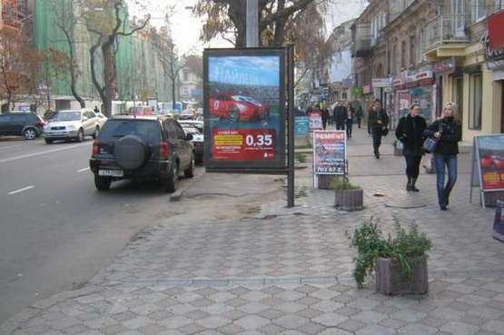 Фото рекламной плоскости по адресу Єкатеринінська вул., 72 - Велика Арнаутська вул., 69
