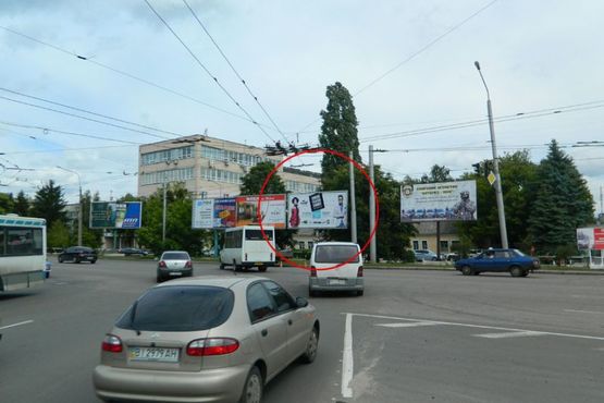Фото рекламной плоскости по адресу вул. Європейська (Фрунзе),153 (призматрон) Фото рекламной плоскости по адресу вул. Європейська (Фрунзе),153 (призматрон)
