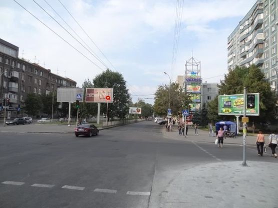 Фото рекламної площини за адресою пр.Кирова - ул.Свердлова, призматрон в центр Фото рекламної площини за адресою пр.Кирова - ул.Свердлова, призматрон в центр